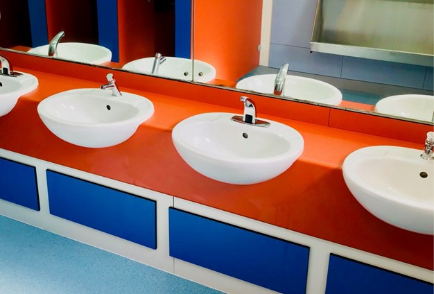 venesta-washrooms-commercial-fernill-primary-school2