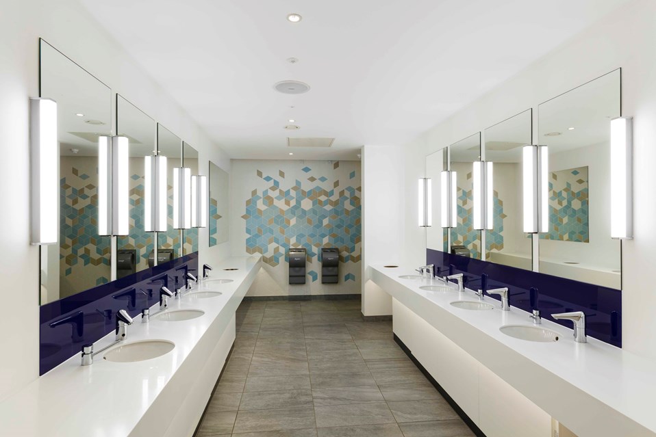 venesta-washrooms-toilet-cubicles-solid-surface-vanity-units-icon-outlet-o2