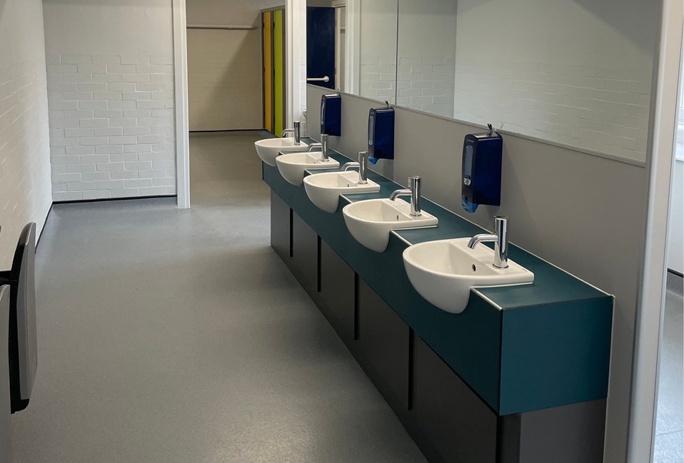 Venesta Washrooms Toilet Cubicles Ips Wimbledon Chase Primary School Girls5