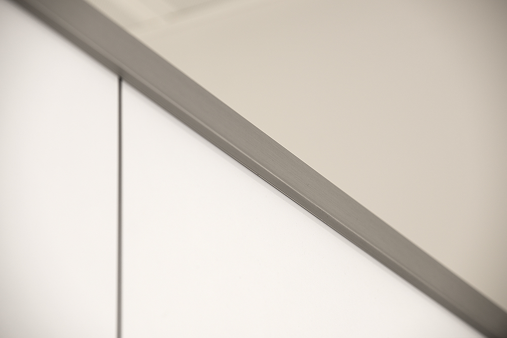 venesta-washrooms-toilet-cubicles-unity-headrail-imperial-college1