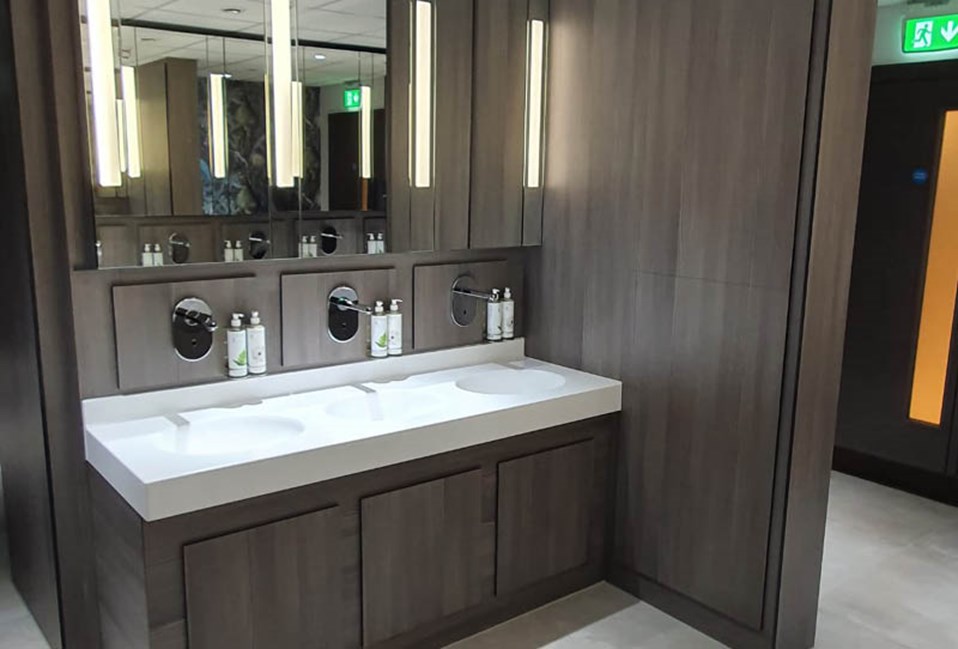 Venesta Washrooms Toilet Cubicles Ips Heyford Hotel4