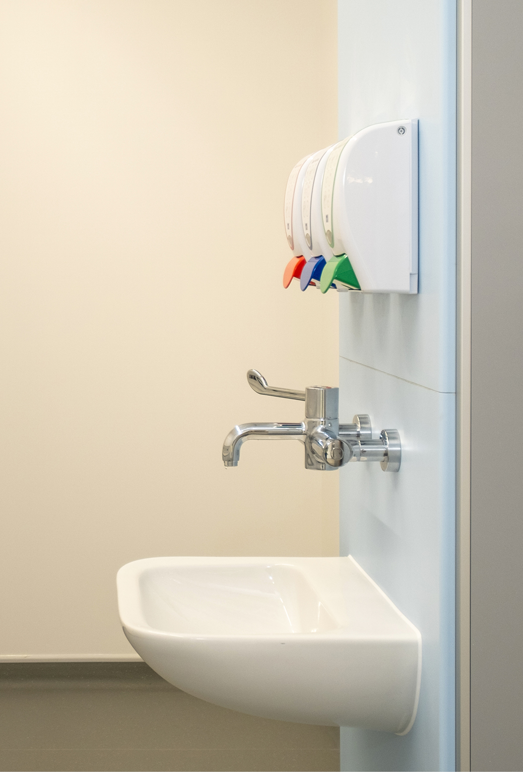 Venesta Washrooms Ips Vepps Healthcare Hospital Cardigan Integrated Care Centre10