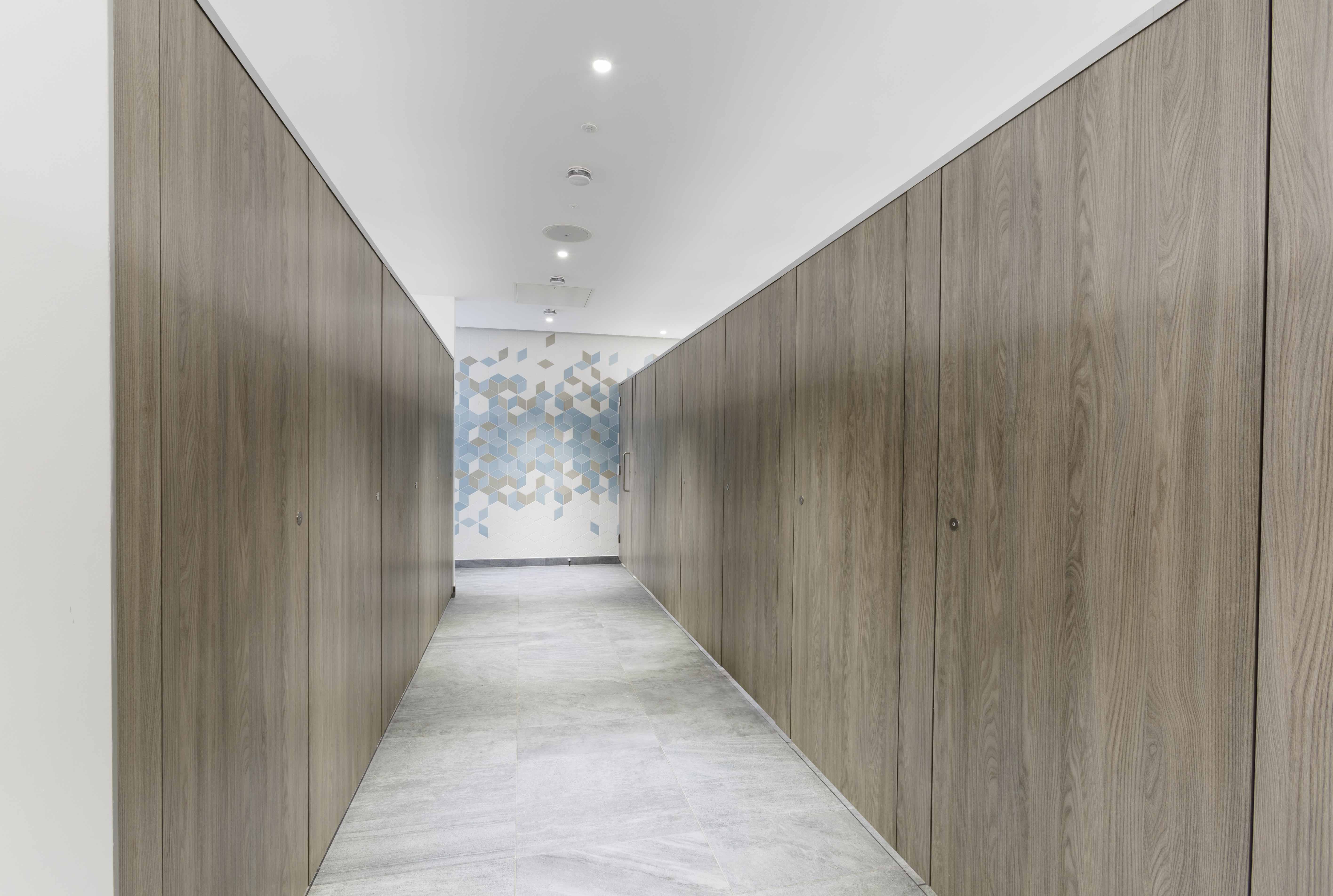 venesta-washrooms-toilet-cubicles-full-height-unity-icon-outlet-o2