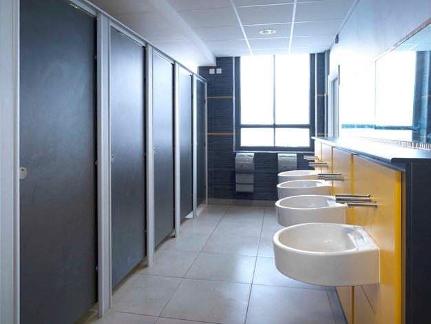 venesta-washrooms-toilet-cubicles-centurion-ips-vepps-pre-plumbed-panel-panels-panelling-tudor-grange-academy3