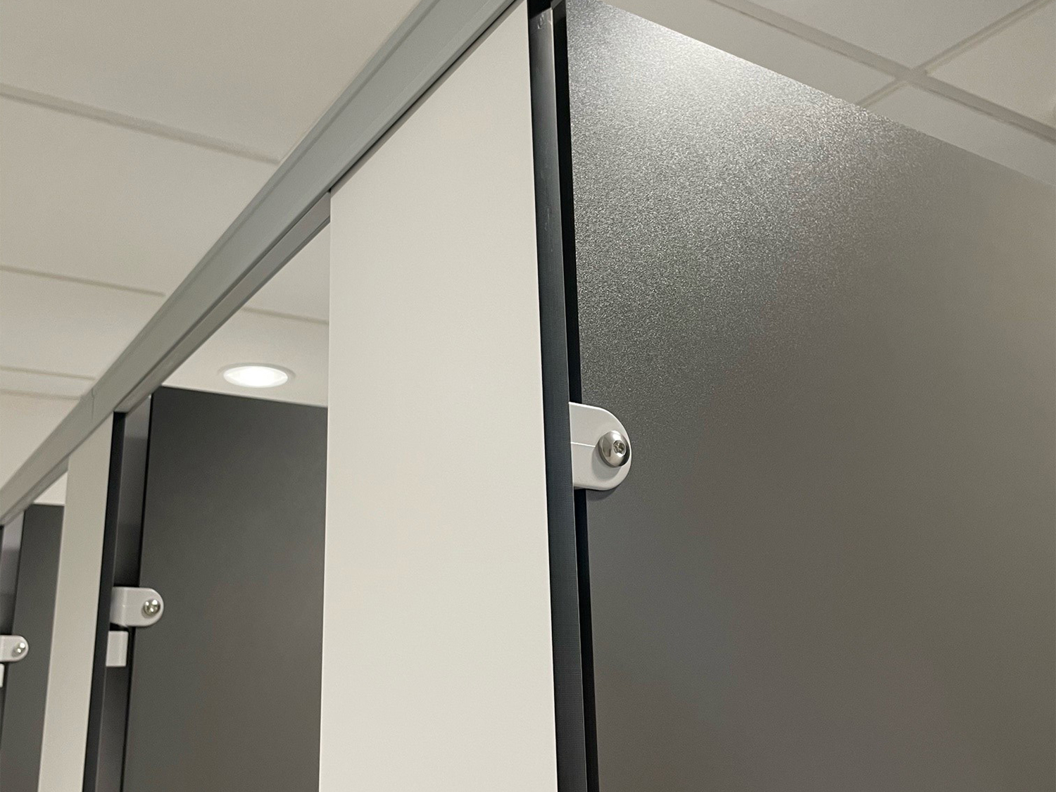 Venesta Washrooms Toilet Cubicles Award Case Study Fulham Boys 3