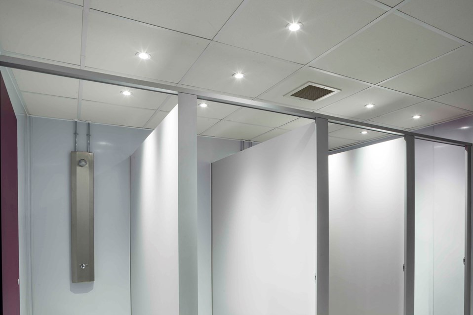venesta-washrooms-toilet-shower-changing-cubicles-fusion-selby-high-school3