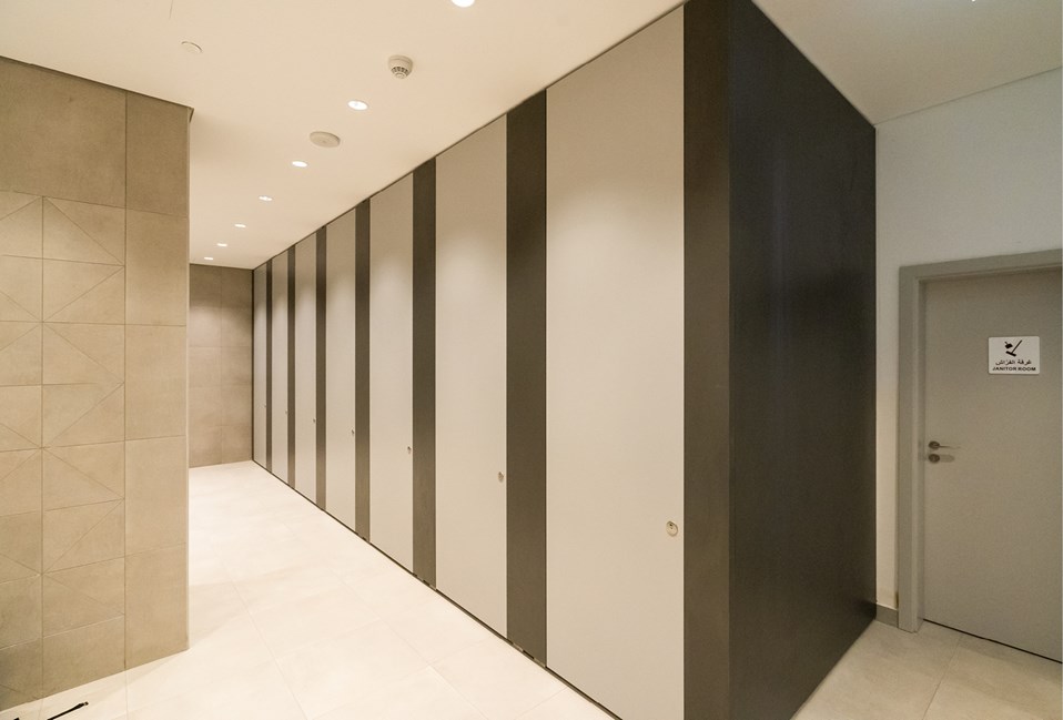 Venesta Washrooms Case Study Sharjah Central Mall Premium Toilet Cubicles Infinite5
