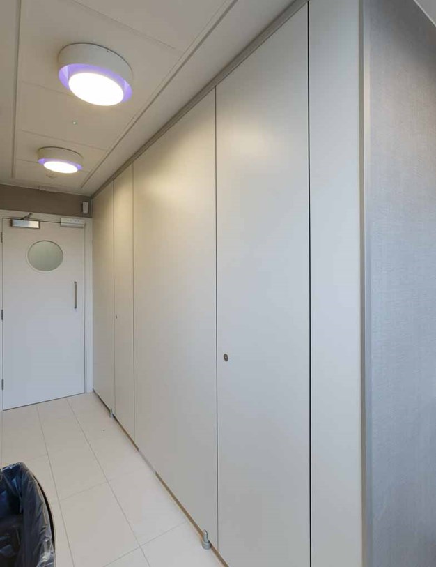 venesta-washrooms-toilet-cubicles-unity-full-height-inline-united-talent-agency-london1