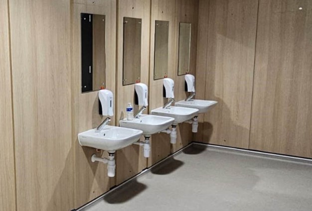 oxford-brookes-university-washroom