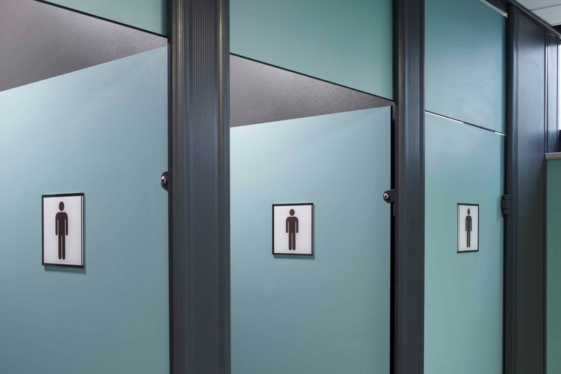 venesta-washrooms-toilet-cubicles-centurion-full-height-privacy-york-high-school2