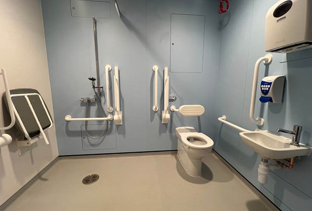 venesta-washrooms-case-study-oldham-diagnostic-centre6