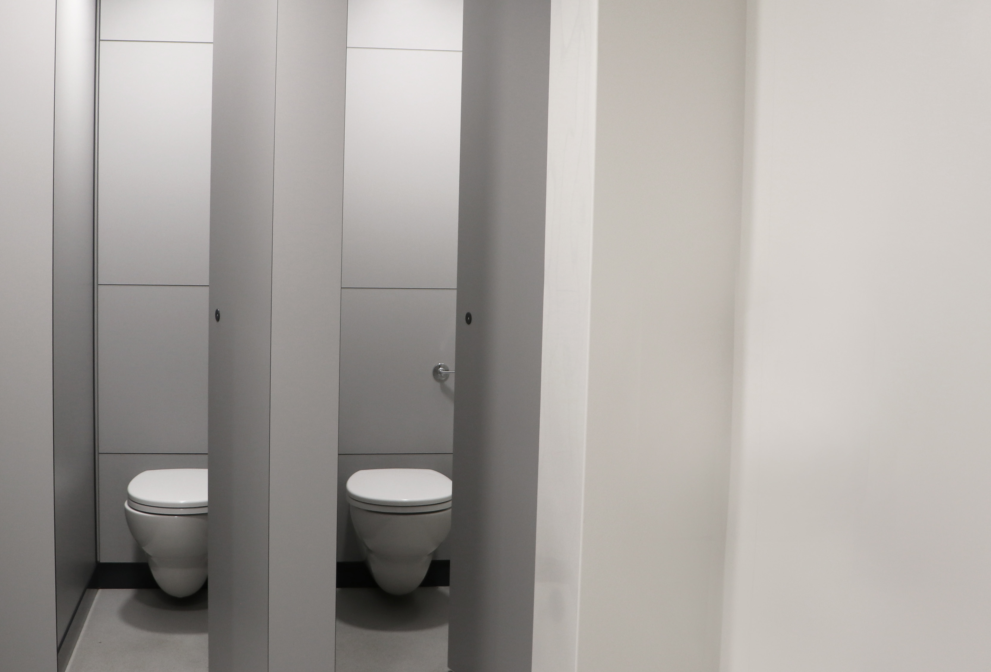 Venesta Washrooms Toilet Cubicles Titan Full Height Vepps Ips Vanity Unit5