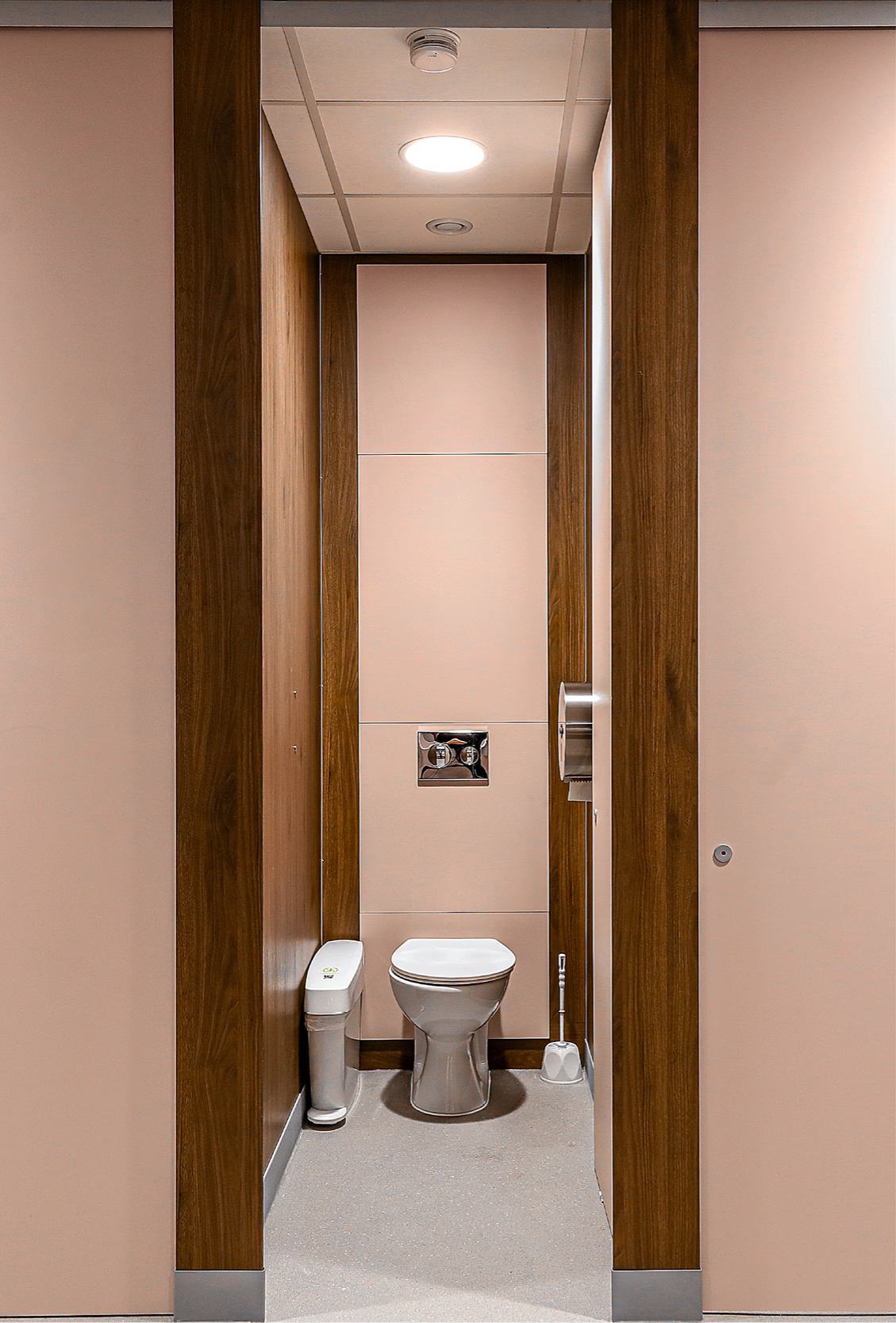 venesta-washrooms-case-study-st-edmunds-catholic-school (7)