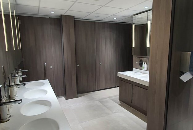 Venesta Washrooms Toilet Cubicles Ips Heyford Hotel1