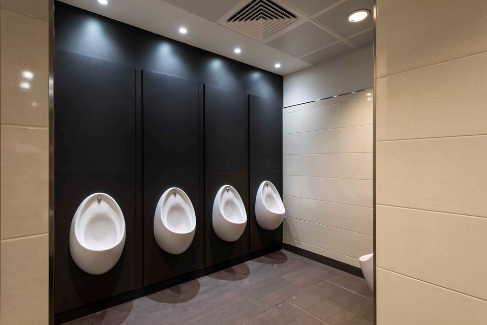 venesta-washrooms-toilet-cubicles-vepps-ips-pre-plumbed-panelling-panels-urinals-imperial-college1