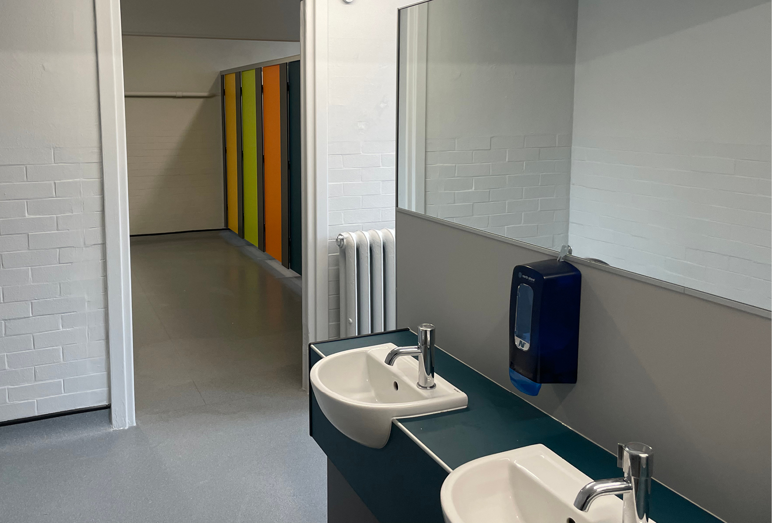 Venesta Washrooms Toilet Cubicles Ips Wimbledon Chase Primary School Girls2