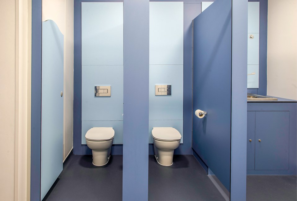 venesta-washrooms-lever-edge-case-study (3)