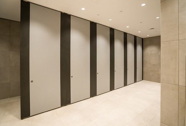 Venesta Washrooms Case Study Sharjah Central Mall Premium Toilet Cubicles Infinite2