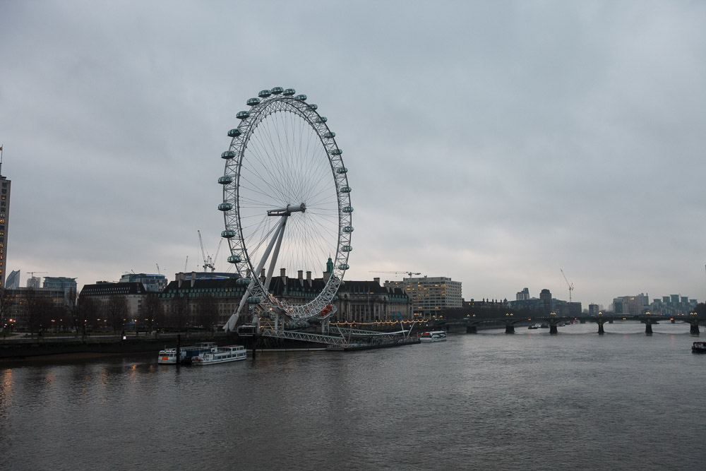 venesta-washrooms-toilet-cubicles-london-eye