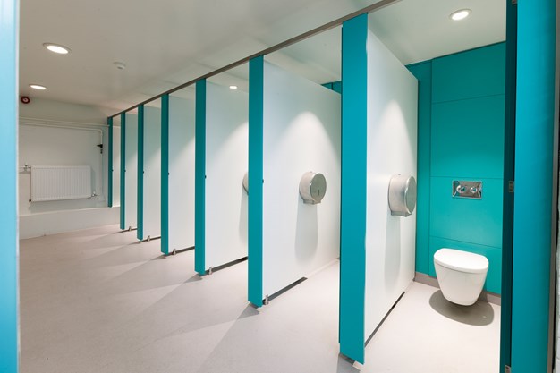 venesta-washrooms-toilet-cubicles-unity-full-height-privacy-wc-magdalen-college-school3