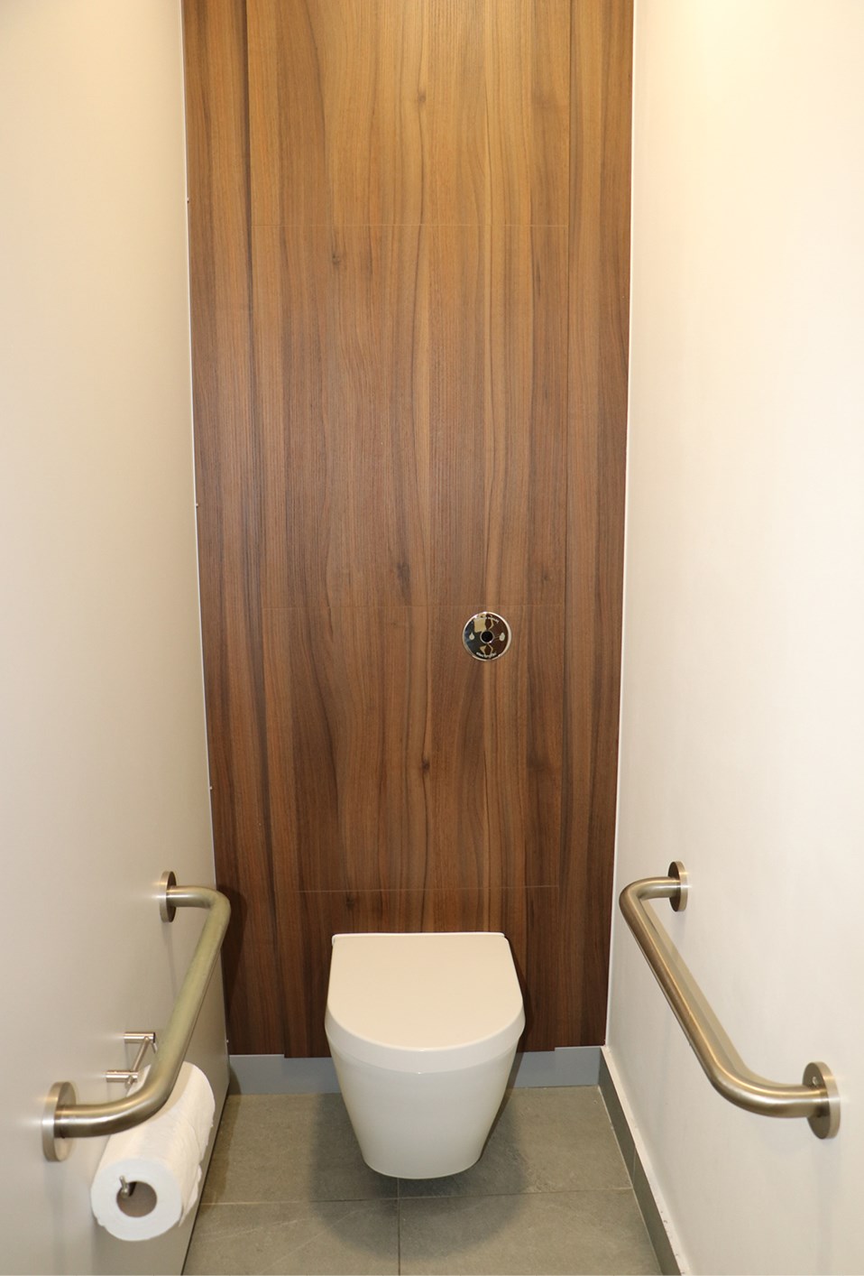 Venesta Washrooms Toilet Cubicles Ips Vepps Office Washroom Renovation9