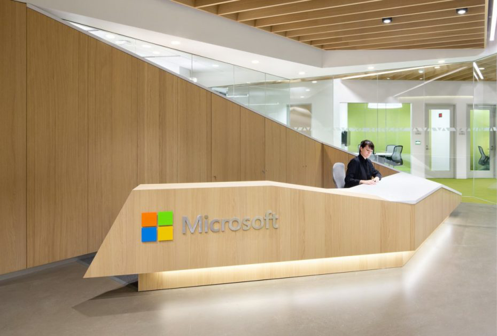 venesta-washrooms-case-study-microsoft-campus-reading-office-toilet-cubicles-award2