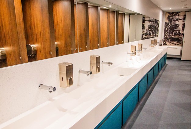 venesta-washrooms-case-study-portsmouth-historic-quarter-unity-full-height-cubicles (8)