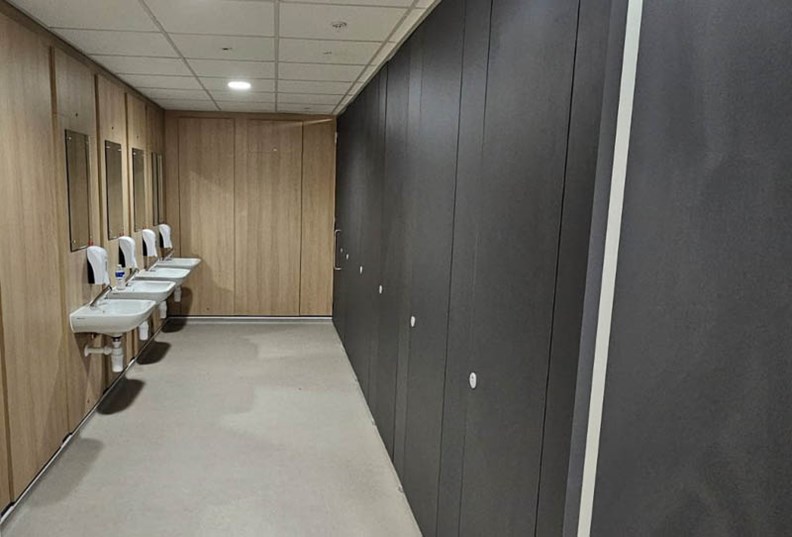 oxford-brookes-university-unity-full-height