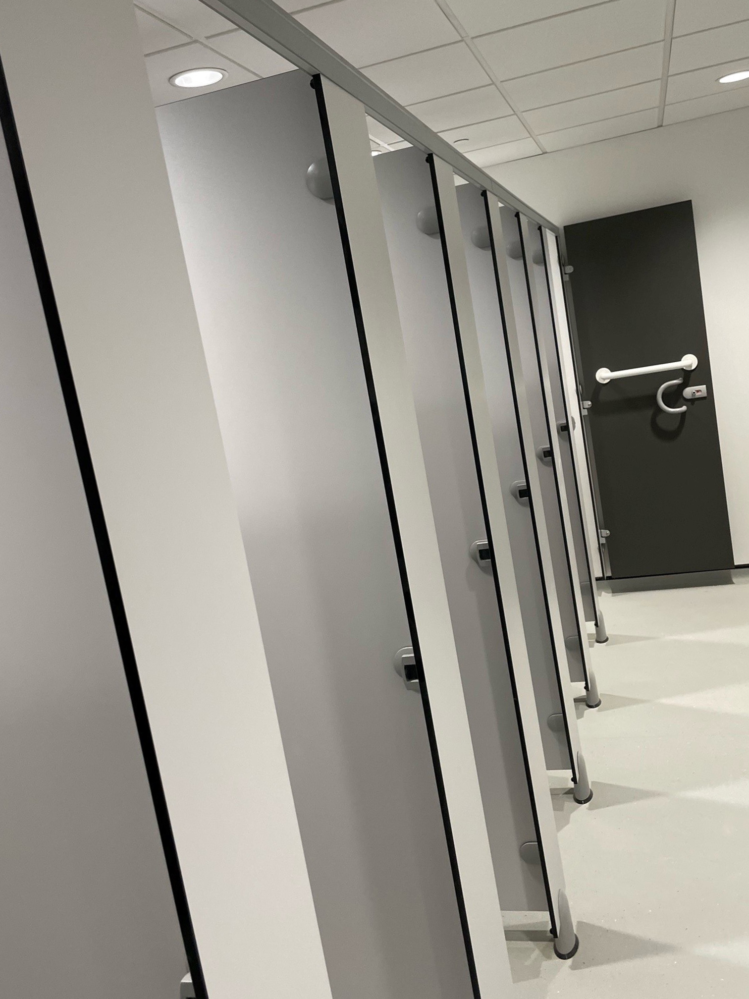Venesta Washrooms Toilet Cubicles Award Case Study Fulham Boys 4