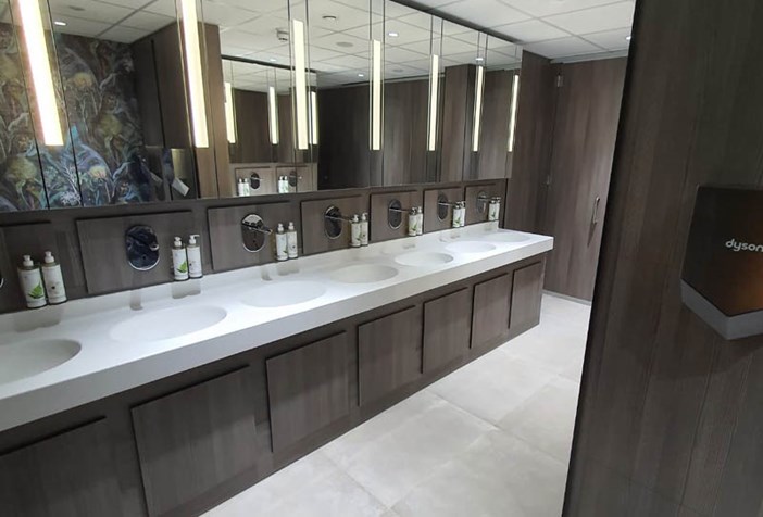 Venesta Washrooms Toilet Cubicles Ips Heyford Hotel3