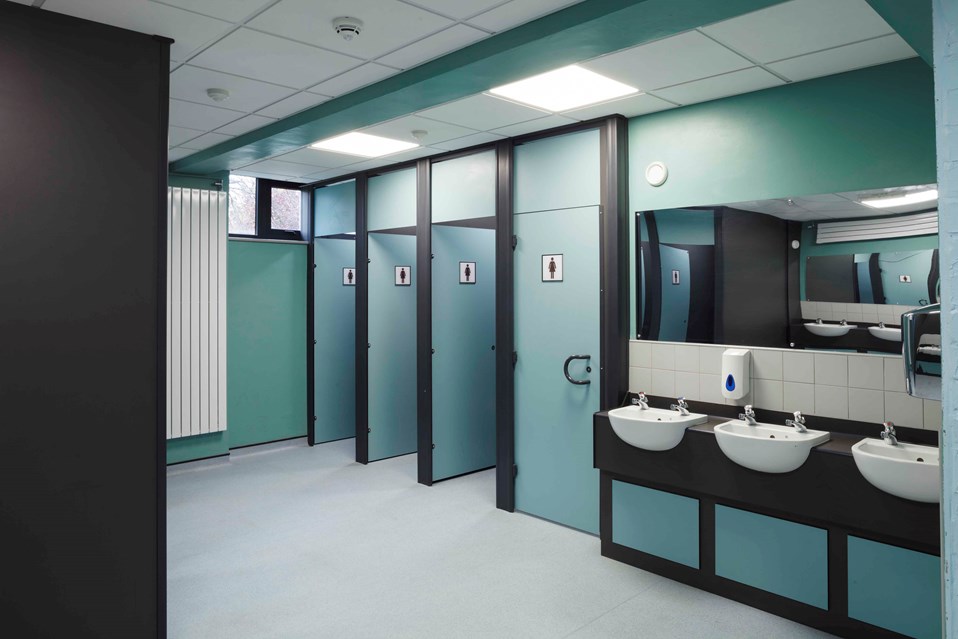 venesta-washrooms-toilet-cubicles-centurion-full-height-privacy-vanity-unit-basin-sink-york-high-school1