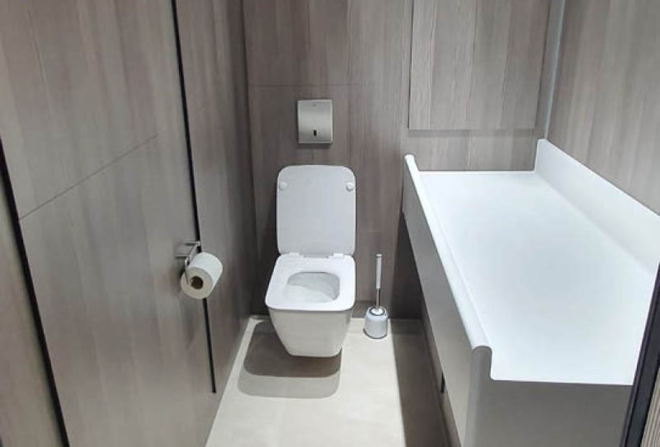 Venesta Washrooms Toilet Cubicles Ips Heyford Hotel10