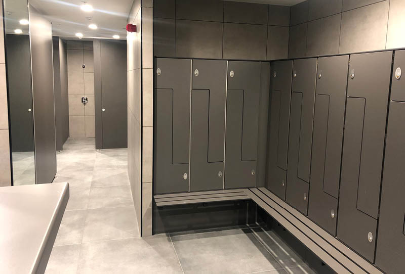venesta-washrooms-case-study-termini-arkle-road-dublin-toilet-cubicles-panelling-lockers-benches3