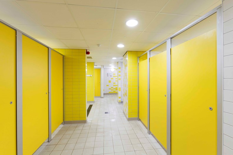 venesta-washrooms-toilet-cubicles-fusion-denbigh-leisure-centre2