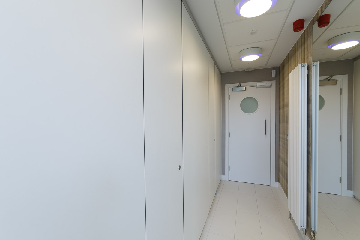 venesta-washrooms-toilet-cubicles-unity-full-height-inline-united-talent-agency-london3