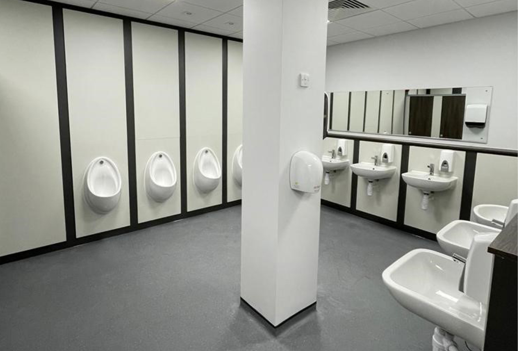 venesta-washrooms-case-study-rnli-allweather-lifeboat-centre-vepps2