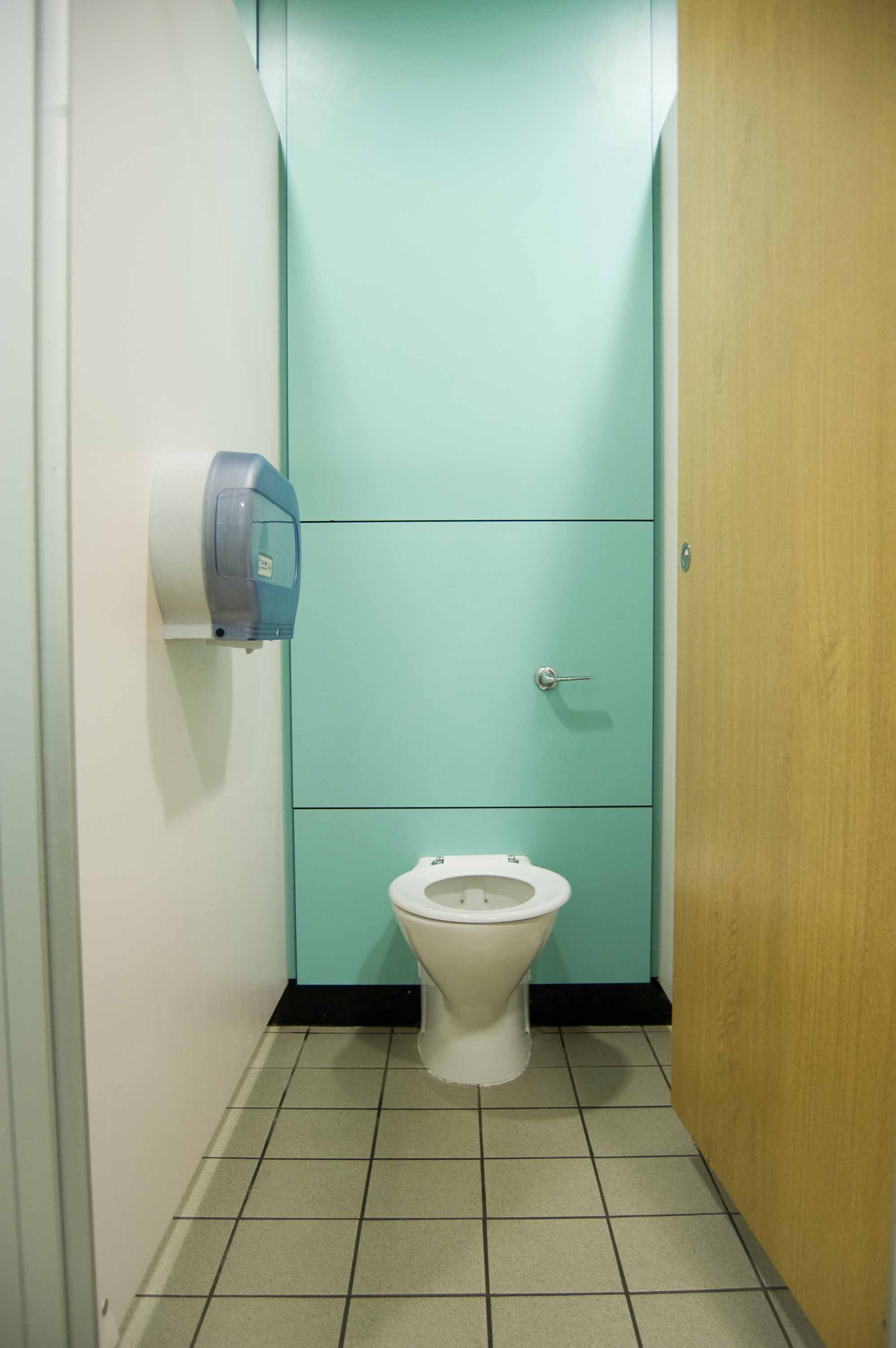 venesta-washrooms-toilet-cubicles-system-m-vepps-pre-plumbed-ips-panelling-wc-sainsburys-murrayfield