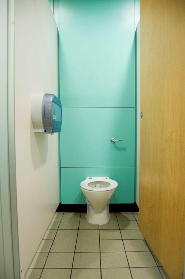 venesta-washrooms-toilet-cubicles-system-m-vepps-pre-plumbed-ips-panelling-wc-sainsburys-murrayfield