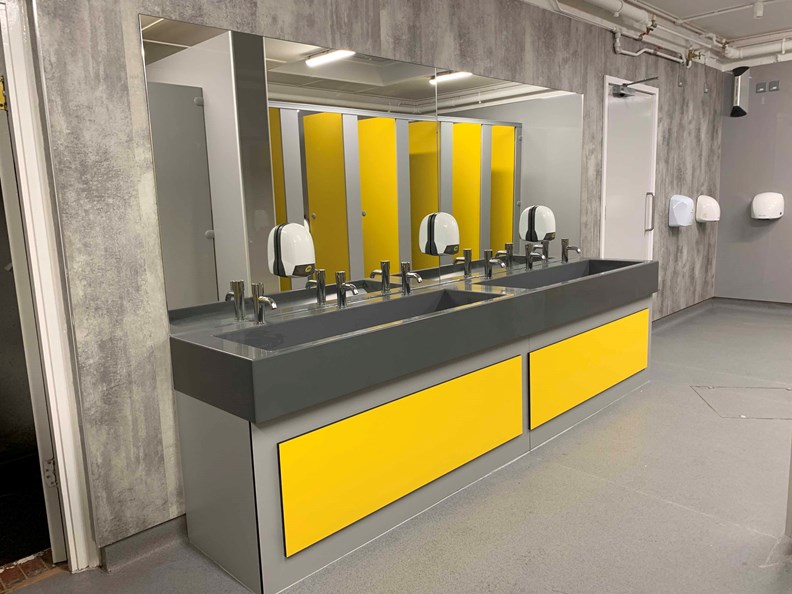 venesta-washrooms-toilet-cubicles-award-solid-surface-washtrough-marian-vian-primary-school-girls1
