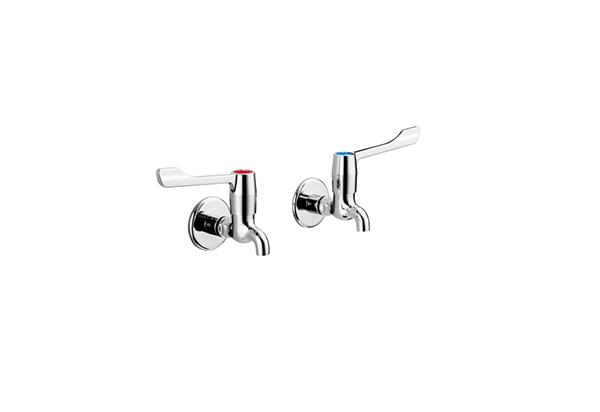 venesta-washrooms-ips-vepps-panelling-markwick-leverbib-taps-s8270aa