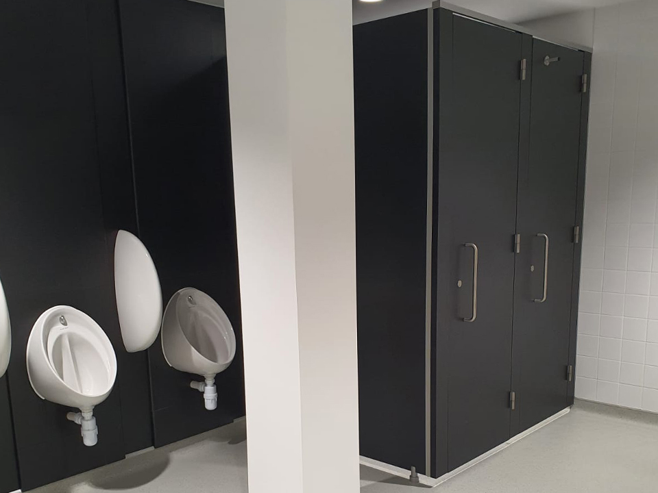 Venesta Case Study Wembley Way Unity Toilet Cubicles 3[Crop]
