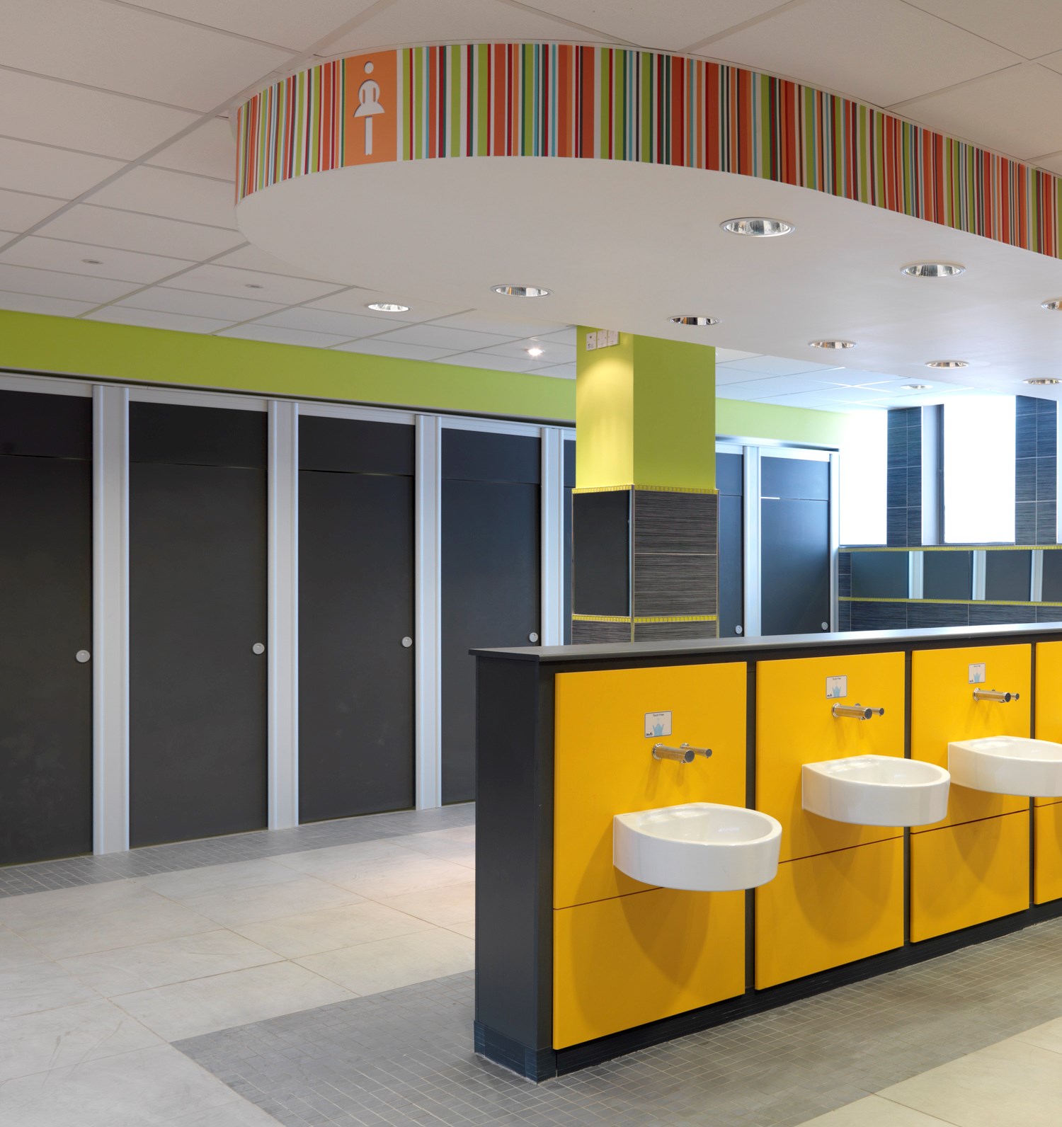 venesta-washrooms-toilet-cubicles-centurion-ips-vepps-pre-plumbed-panel-panels-panelling-tudor-grange-academy1