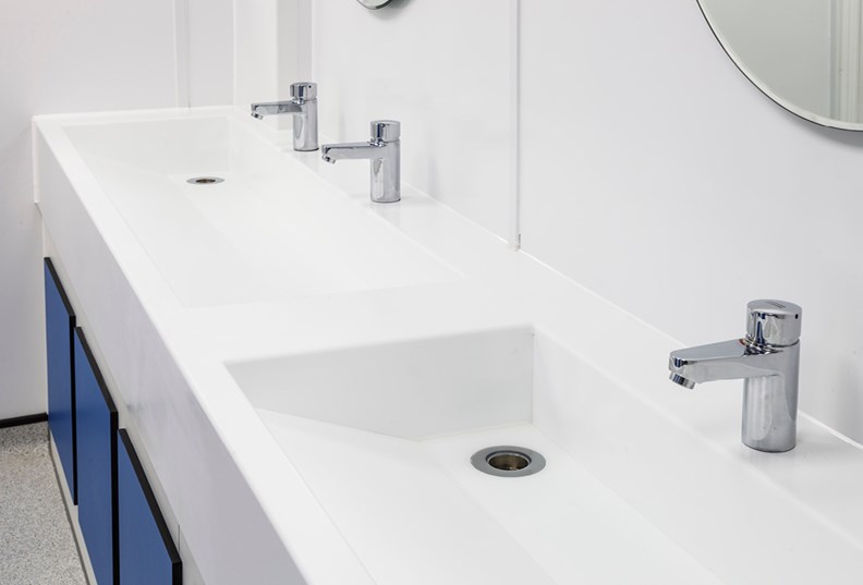 venesta-washrooms-solid-surface-vanity-unit8