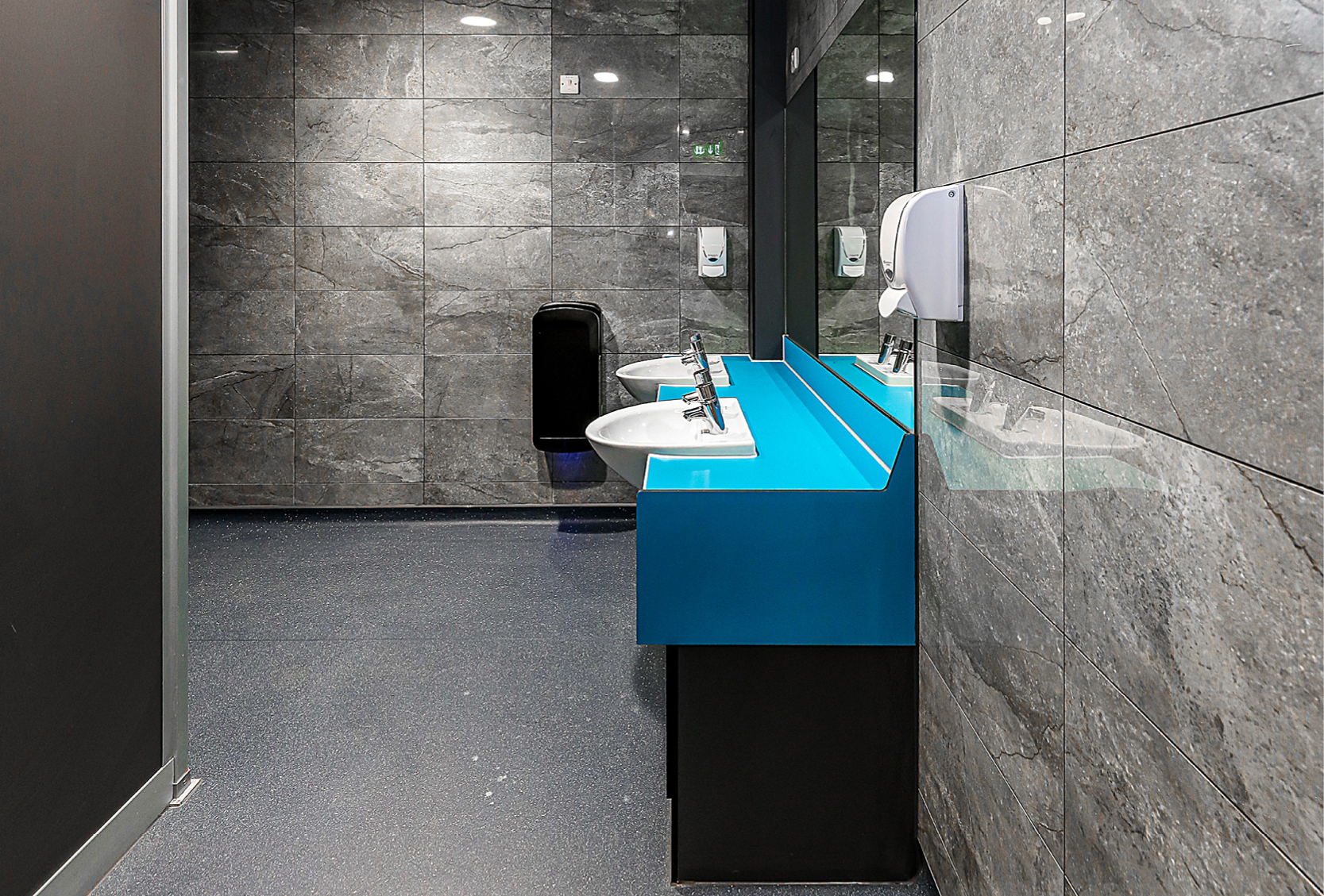 venesta-washrooms-case-study-st-edmunds-catholic-school (5)